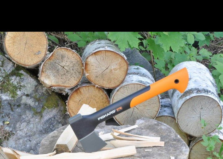 Kemping fejsze (Fiskars)