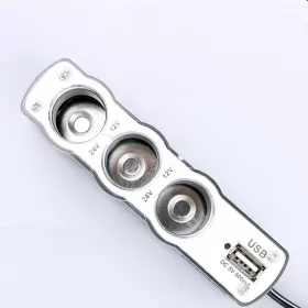   Autós szivargyújtó elosztó, beépített USB töltővel, több eszköz egyidejű töltésére