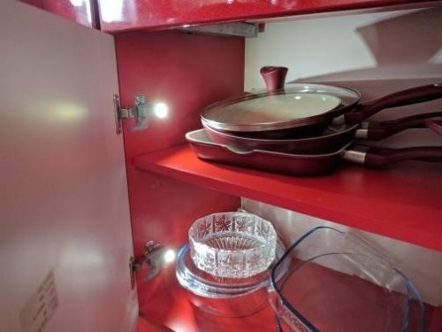 Mozgásérzékelős LED szekrény- és gardróbvilágítás, 4 darabos készlet