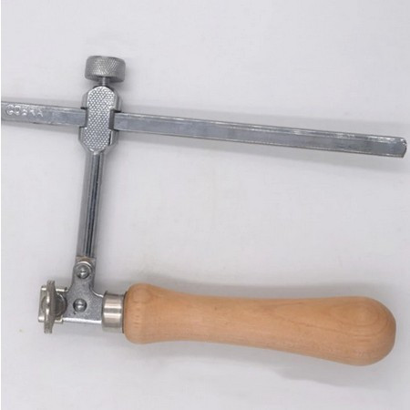 Ékszerfűrész precíz vágáshoz, finom részletek kidolgozásához