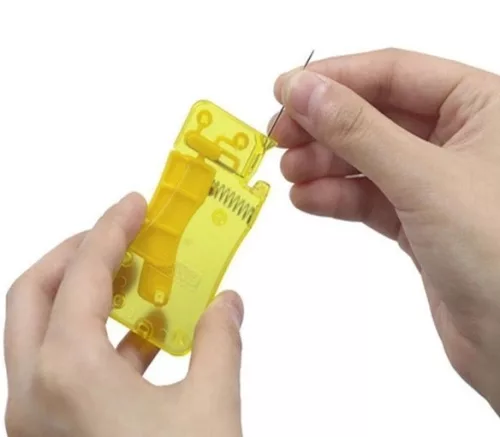 Automata cérnabefűző eszköz varrógéphez