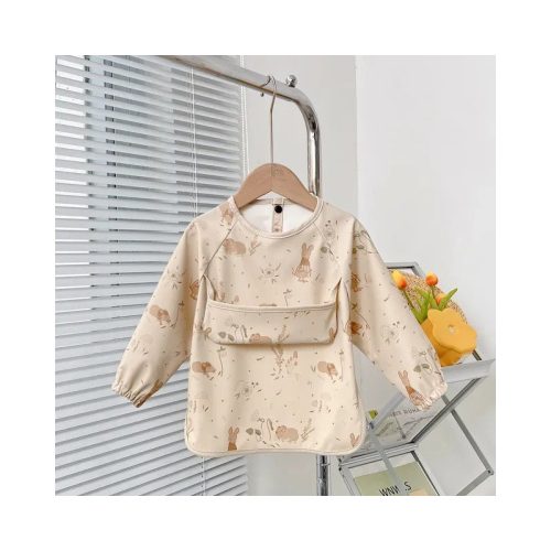 Vízálló hosszú ujjú bézs előke ruha babáknak étkezéshez és játékhoz