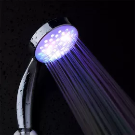   LED zuhanyfej 7 színű romantikus fényterápiás LED zuhanyfej fürdőszobai élményhez