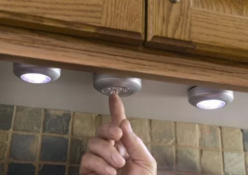 Nyomógombos mini LED lámpa 2db - Kompakt és hordozható világítási megoldás