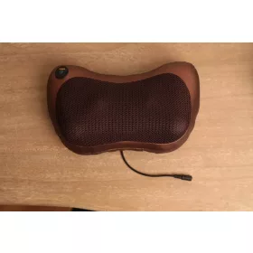   Masszázspárna hát- és derékmasszírozásra, ergonomikus kialakítással, relaxációs célokra