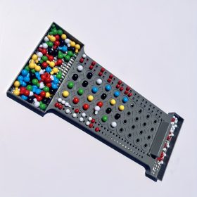   Kódfejtő Családi Társasjáték - Szórakoztató és Fejtörő Játék Otthoni Használatra