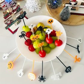   20 db ünnepi műanyag gyümölcstartó készlet, többcélú dekoratív nyársak Halloween partira és általános használatra