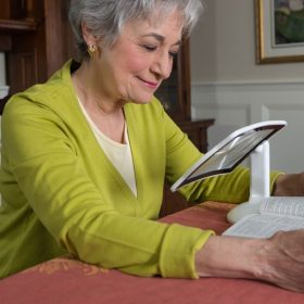   Asztali nagyító lámpával - Precíziós munka segédeszköz