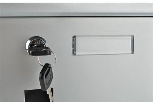 Acél postaláda plexi betekintővel és újságtartóval 