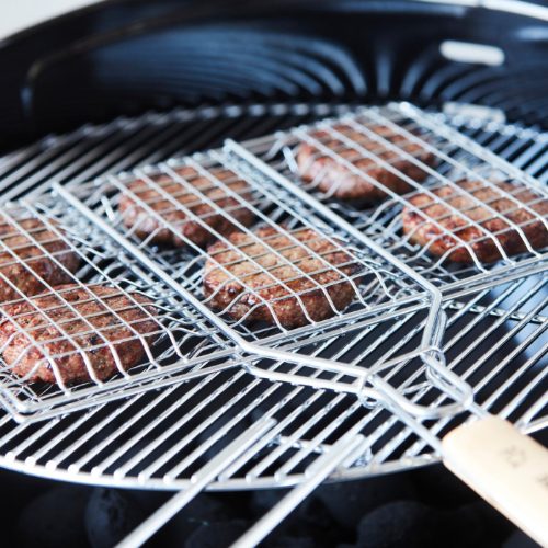 Barbecook BC-ACC-7104 hamburgersütő grillrács, krómozott, fa nyél, 100% FSC, 6db-os