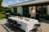 MultiGarden fehér sztreccs asztalterítő catering asztalhoz 240 cm 8FT