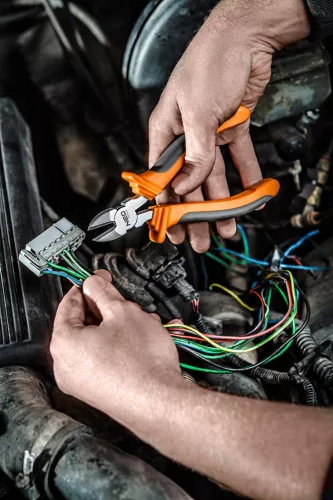 NEO TOOLS OLDALCSÍPŐ FOGÓ 160MM 25 év garanciával 01-017