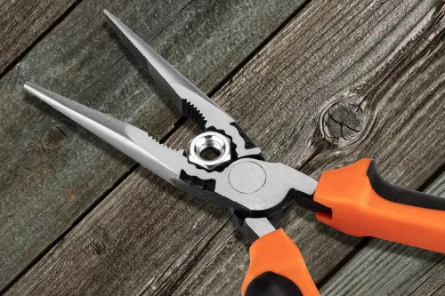 NEO TOOLS Hosszúcsőrű fogó 160MM 40% EnergiaMegtakarítás, csavarlazító fogazattal 25 év garanciával 01-154