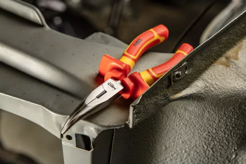 NEO TOOLS Hosszúcsőrű fogó 1000V, szigetelt, 160mm (6"), CrV, polírozott 25 év garanciával 01-223