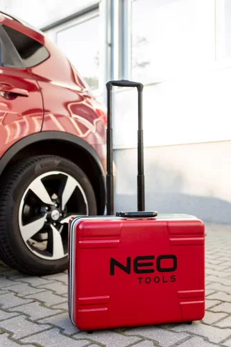 NEO TOOLS Szigetelt szerszámkészlet elektromos és hibrid autók javításához 51db 01-312
