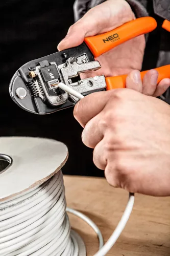 NEO TOOLS Krimpelő-, kábelsarufogó 4P 6P 8P 25 év garanciával 01-501