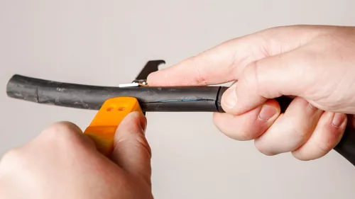 NEO TOOLS Kábelcsupaszító, kampós pengével 01-547