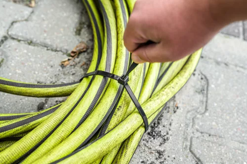 NEO TOOLS Kábelkötegelő, gyorskötöző, EXTREME, UV álló, fekete, 9,0x650mm, 50db/cs 01-644