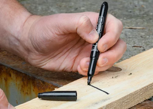 NEO TOOLS 4db jelölőfilc, vízálló olajalapú festékkel, használat előtt felrázandó, fekete, normál hegyű 13-856