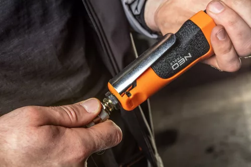 NEO TOOLS Pneumatikus egyenes csiszoló 1/4" 1/8", 6mm/3mm, 25 000 rpm 2 év garanciával 14-014