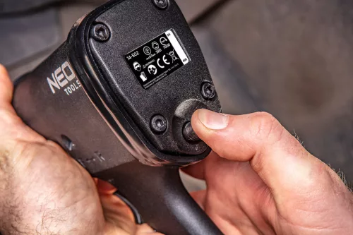 NEO TOOLS Pneumatikus ütvecsavarozó készlet 1/2" 32kgm, dugókulcsokkal 2 év garanciával 14-502