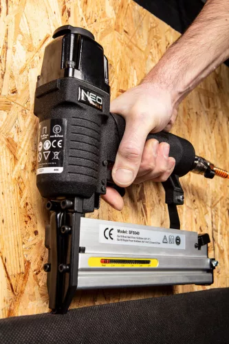 NEO TOOLS Tűzőkapocs, horganyzott 80-as tipus, pneumatikus tűzőgéphez (14-572), GA21, 8mm, 4000db 14-611