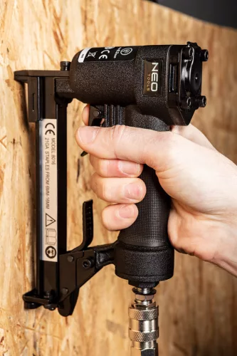 NEO TOOLS Tűzőkapocs, horganyzott 90-es tipus, pneumatikus tűzőgéphez (14-570), GA18, 15mm, 4000db 14-622