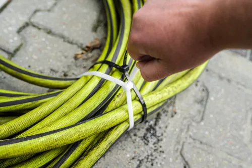 NEO TOOLS Kábelkötegelő, gyorskötöző, EXTREME, UV álló, fehér, 9,0x550mm, 50db/cs 01-669