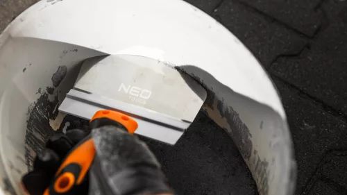 NEO TOOLS Glett kiszedő spakli, vödörspakli, ívelt 160mm 50-361