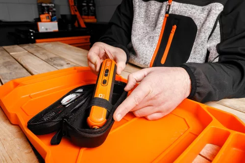 NEO TOOLS Akkus csavarhúzó készlet, 4V, Li-Ion akku, USB-C töltő, 20bit, tok 2 év garanciával 04-199