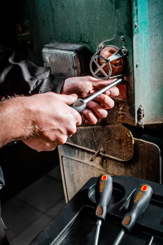 NEO TOOLS Csavarhúzó készlet 7db 25 év garanciával 04-206