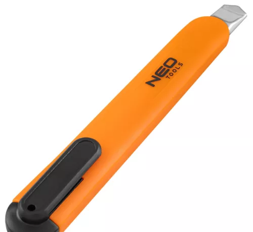 NEO TOOLS Törhető pengés kés 9mm, fém vezetősín 63-013