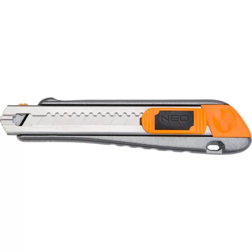 NEO TOOLS Törhető pengés kés 18mm, fém vezetősín 63-021