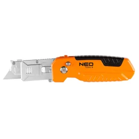   NEO TOOLS Trapézpengés kés, 90 fokban elfordítható fejjel, vágó és kaparó funkció, összecsukható, aluházas, 2db tartalék pengével 63-708