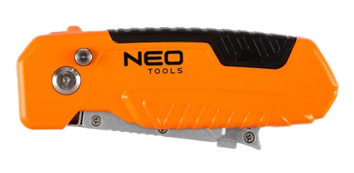 NEO TOOLS Trapézpengés kés, 90 fokban elfordítható fejjel, vágó és kaparó funkció, összecsukható, aluházas, 2db tartalék pengével 63-708