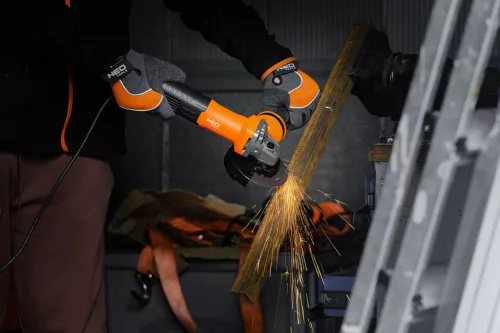 NEO TOOLS Sarokcsiszoló, 1000W, 125mm, fordulatszám szabályzó,3m-es gumikábel, 2 állású markolat, gyorszáras rögzítőanya 3 év garanciával 04-716