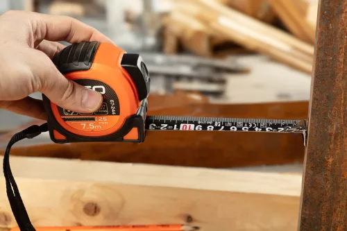 NEO TOOLS Mérőszalag, 5m/25mm, erősített rugós, acél, fekete szalag fehér nagyított skálával, mágneses, autostop+rögzítő 67-243