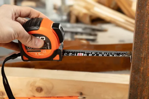 NEO TOOLS Mérőszalag, 10m/25mm, erősített rugós, acél, fekete szalag fehér nagyított skálával, mágneses, autostop+rögzítő 67-245