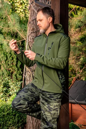 NEO TOOLS Terepmintás, softshell Munkavédelmi kabát, víz- és szélálló, kapucnis, CAMO, vízáll.:5000mm, légáter.:3000g/m2/24h, S 81-553-S
