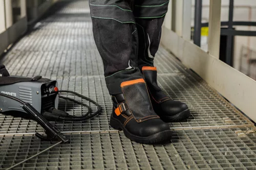NEO TOOLS Munkavédelmi bakancs, hegesztőbakancs, S1P SRC, bőr, 41 82-180-41