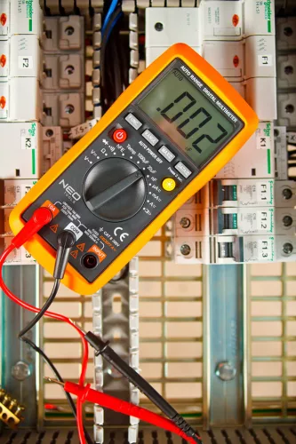 NEO TOOLS MULTIMÉTER Digitális, AC V, DC V, AC A, DC A, Tranziszt., Ellenáll., Hőmér., Dióda, Folyt., Kapac. 94-001