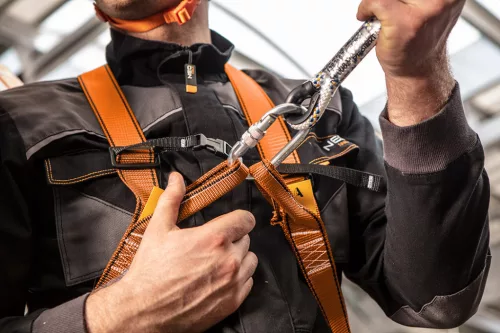 NEO TOOLS Munkavédelmi testhevederzet lengéscsillapítóval 97-101