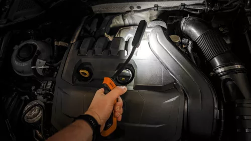 NEO TOOLS Újratölthető műhelylámpa 400 lum COB + zseblámpa 99-102