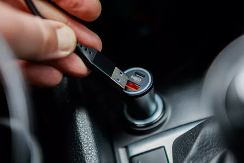 NEO TOOLS USB töltőkábel, 3az 1ben, 1.2m, USB-A bemenet, USB-C, Lightning, Micro USB kimenetek GD038