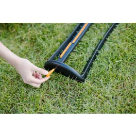 Fiskars Víztakarékos esőztető fém talppal
