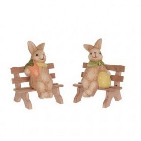 Padon ülő kerámia nyuszi