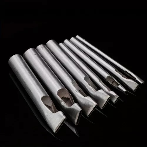 8 db-os bőrlyukasztó készlet