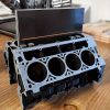 1Mini V8-as motorblokk alakú asztali szervező, tartó